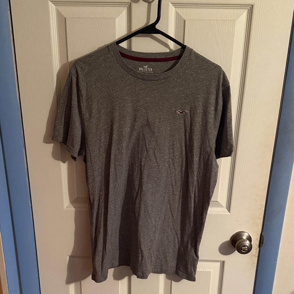 Hollister Charcoal Men's Short Sleeve Tee
